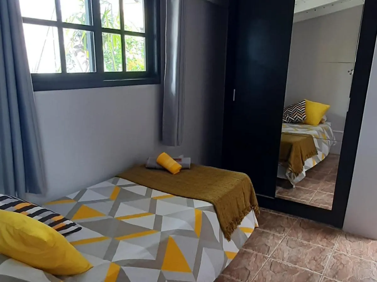Villacasamarela Mini Casinhas De Hospedes Rio Vermelho Florianopolis